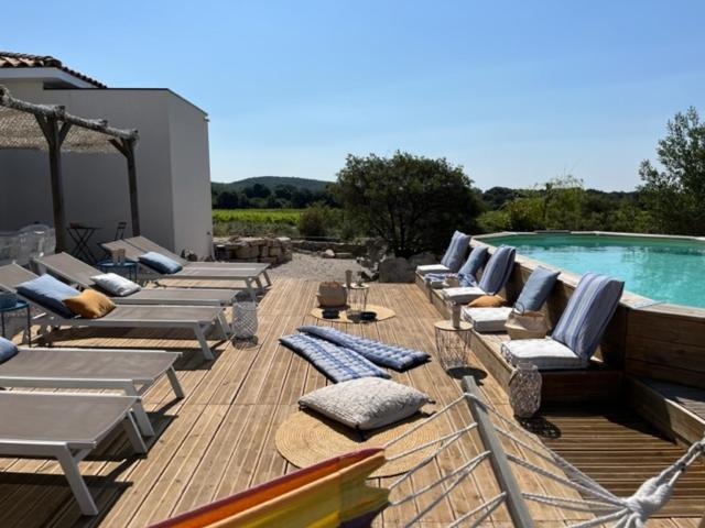 Le Domaine Du Cade-Gites D'Exception 4Etoiles "La Villa Du Cade" Cazevieille Exterior foto